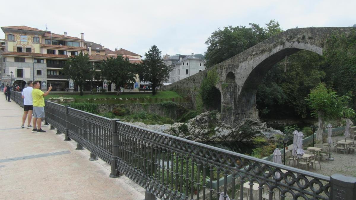 Con Terraza Al Puente Onís